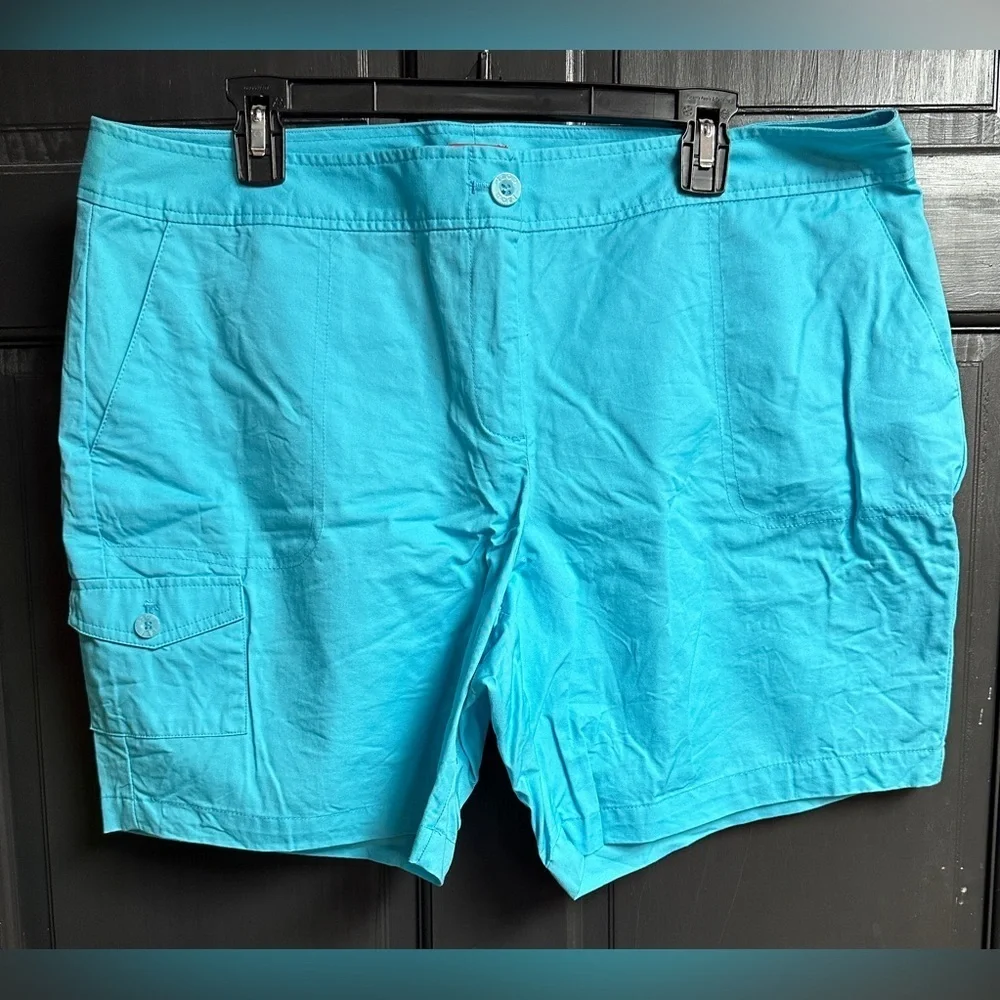 Izod Women’s Shorts Size 16 Bright Blue 5 Pocket